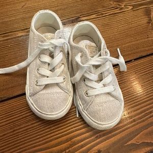 White Converse toddler shoes size 7